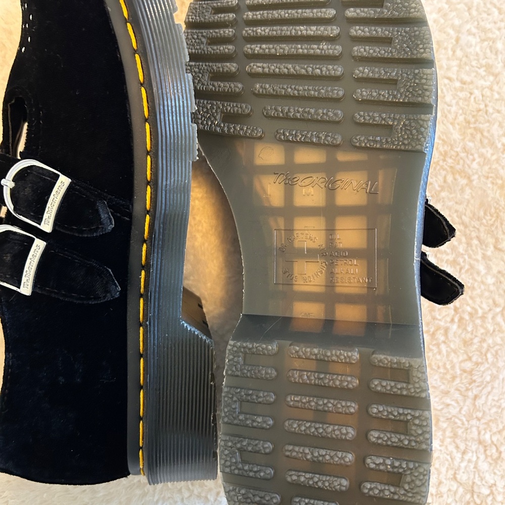 Doc Martens Airwaves Velvet Mary Janes - Picture 4 of 4